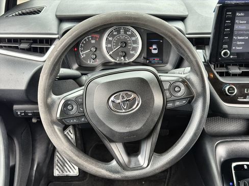 Used 2022 Toyota Corolla LE w/ LE Convenience Package FWD image 14