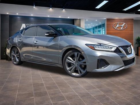 Used 2021 Nissan Maxima 3.5 SV w/ Floor Mat Group FWD image 2