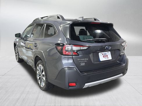 Certified 2025 Subaru Outback Limited image 5