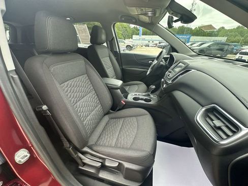 Used 2020 Chevrolet Equinox LT w/ Driver Convenience Package AWD/4WD image 30