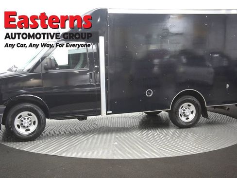 Used 2017 Chevrolet Express 3500 RWD image 55