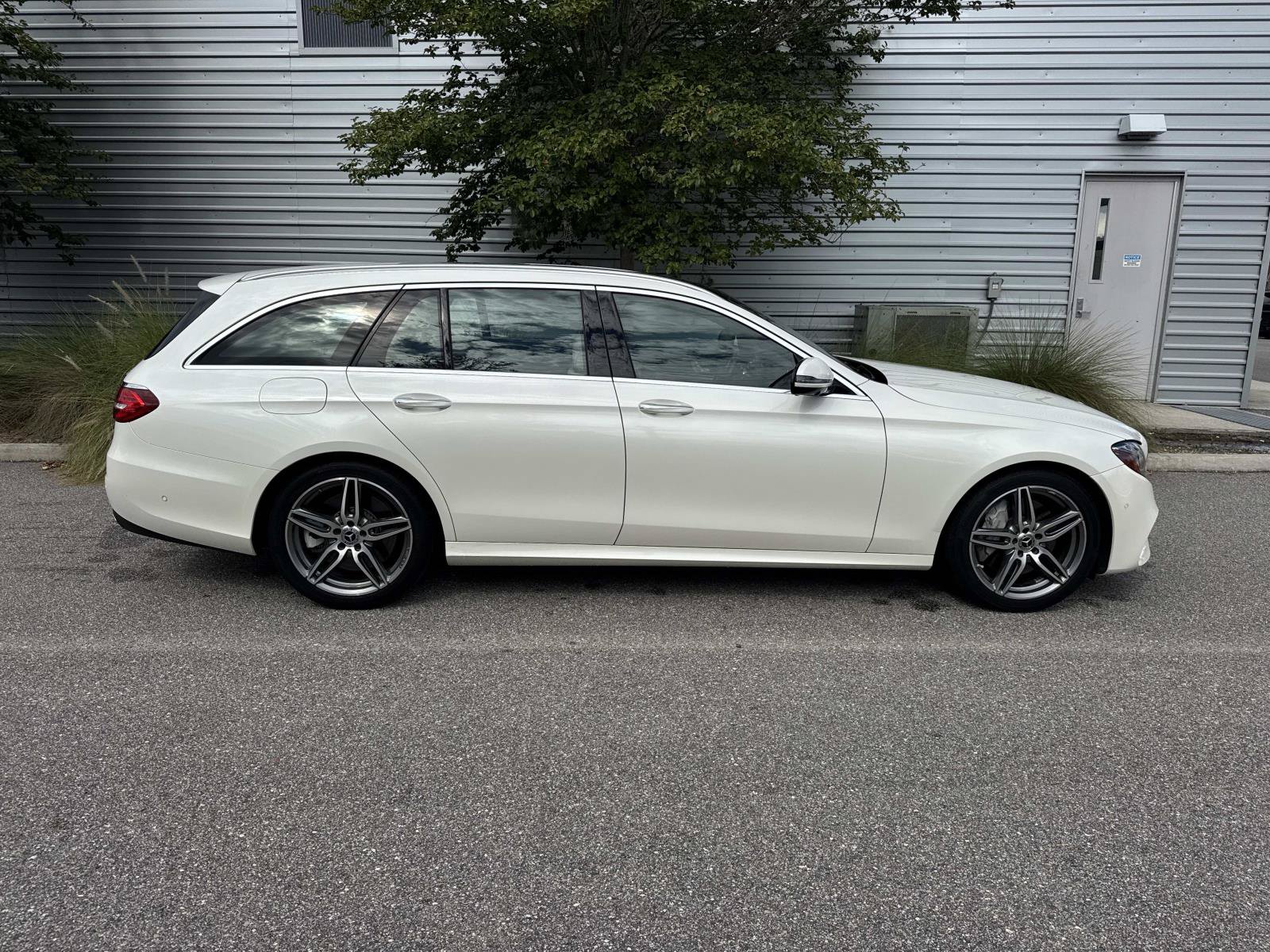 Used 2019 Mercedes-Benz E 450 4MATIC Wagon image 5