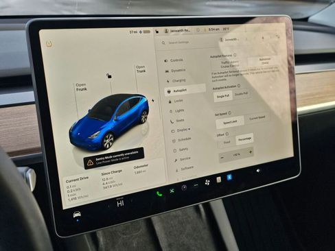 Used 2023 Tesla Model Y Long Range image 28