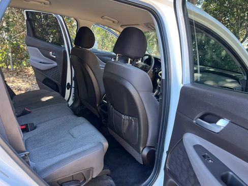 Used 2020 Hyundai Santa Fe SEL FWD image 18