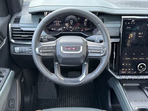 New 2026 GMC Acadia AT4 w/ Luxury Package image 16