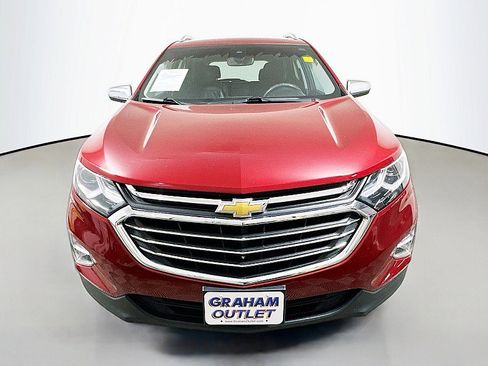 Used 2018 Chevrolet Equinox Premier image 2