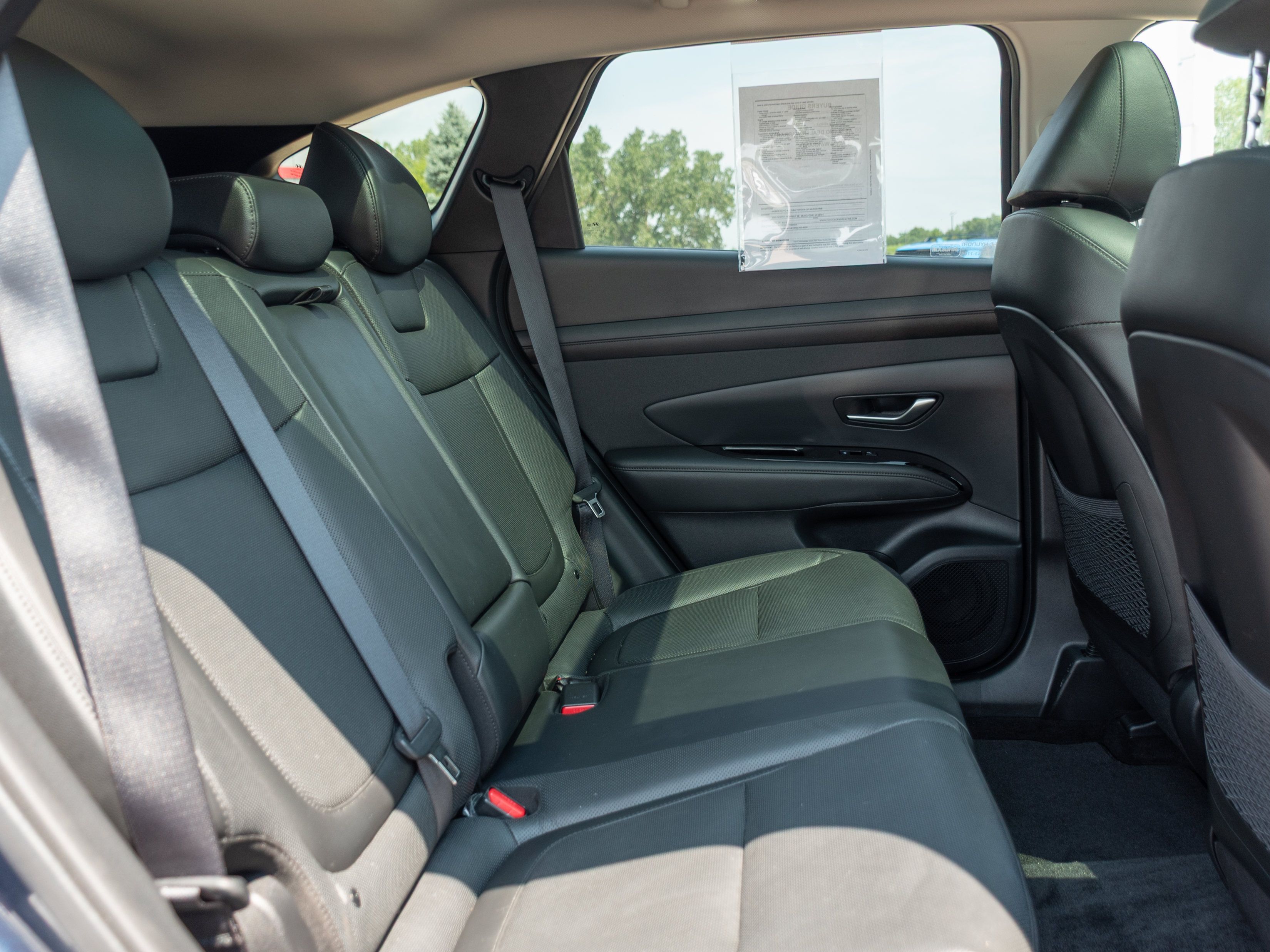 Used 2025 Hyundai Tucson Limited AWD/4WD image 25