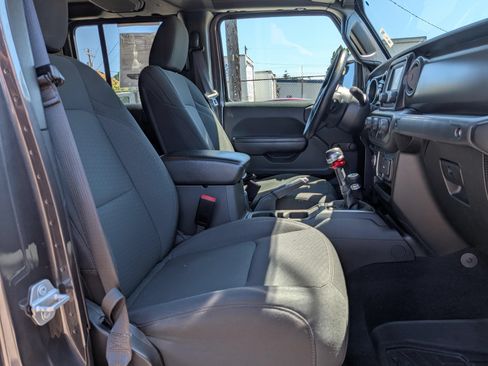 Used 2021 Jeep Gladiator Sport AWD/4WD image 8