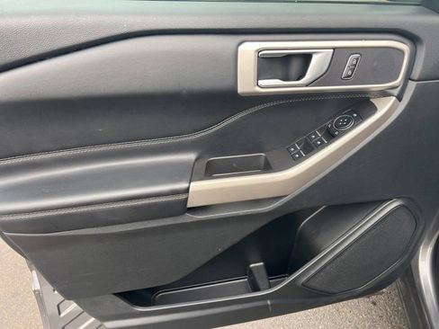 Used 2023 Ford Explorer XLT w/ Equipment Group 202A image 21