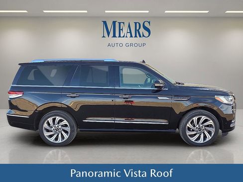 Used 2024 Lincoln Navigator Reserve image 7