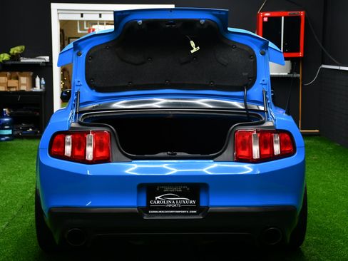 Used 2011 Ford Mustang Shelby GT500 w/ SVT Performance Pkg image 38