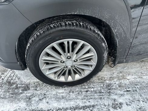 Used 2019 Hyundai Kona SEL image 2