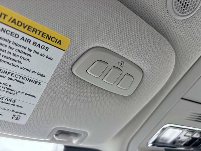New 2026 Lincoln Aviator 2WD w/ Jet Appearance Package image 32