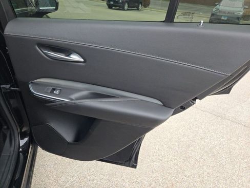 Used 2023 Cadillac XT4 Premium Luxury image 10