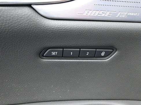 Certified 2025 Cadillac XT6 Premium Luxury image 10