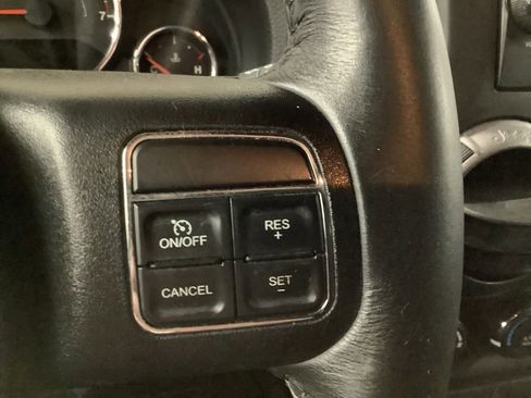 Used 2017 Jeep Wrangler Sport w/ Quick Order Package 24S AWD/4WD image 12