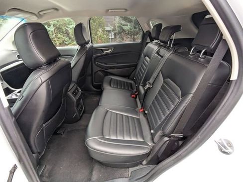 Used 2023 Ford Edge SEL image 10