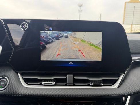 Used 2025 Chevrolet Equinox LT image 17