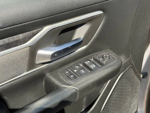 Used 2020 RAM 1500 Big Horn AWD/4WD image 11
