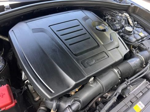 Used 2021 Land Rover Range Rover Velar R-Dynamic S AWD/4WD image 37