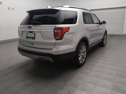Used 2017 Ford Explorer Limited image 9