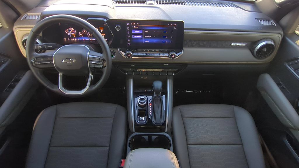 Used 2023 Chevrolet Colorado ZR2 w/ ZR2 Convenience Package III AWD/4WD image 11