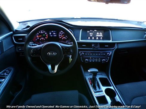 Used 2018 Kia Optima LX w/ 17" Alloy Wheels Package FWD image 32