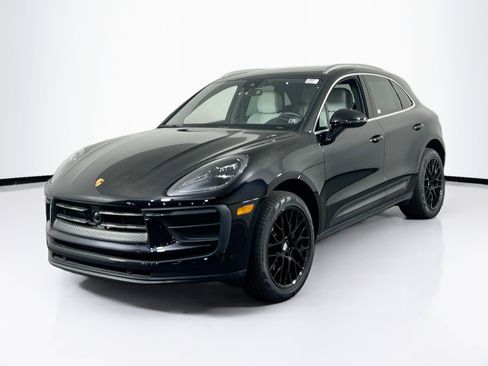 Used 2023 Porsche Macan image 1