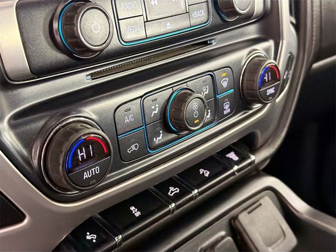 Used 2018 GMC Sierra 2500 SLE image 14