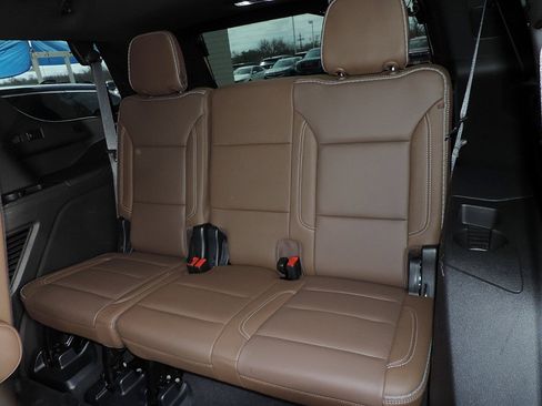 Used 2023 Chevrolet Tahoe High Country image 17