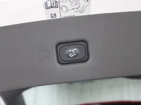 Used 2017 Lincoln MKX Select w/ Select Plus Package image 25