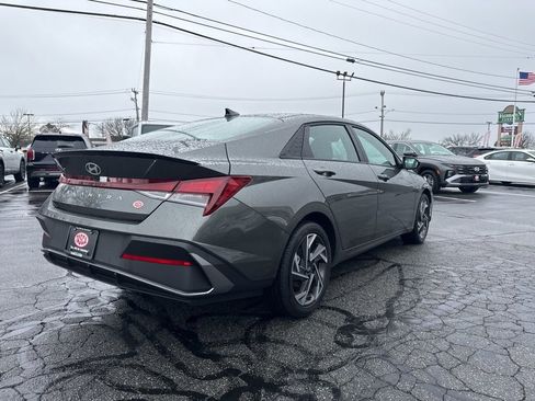 Certified 2025 Hyundai Elantra Sport image 6