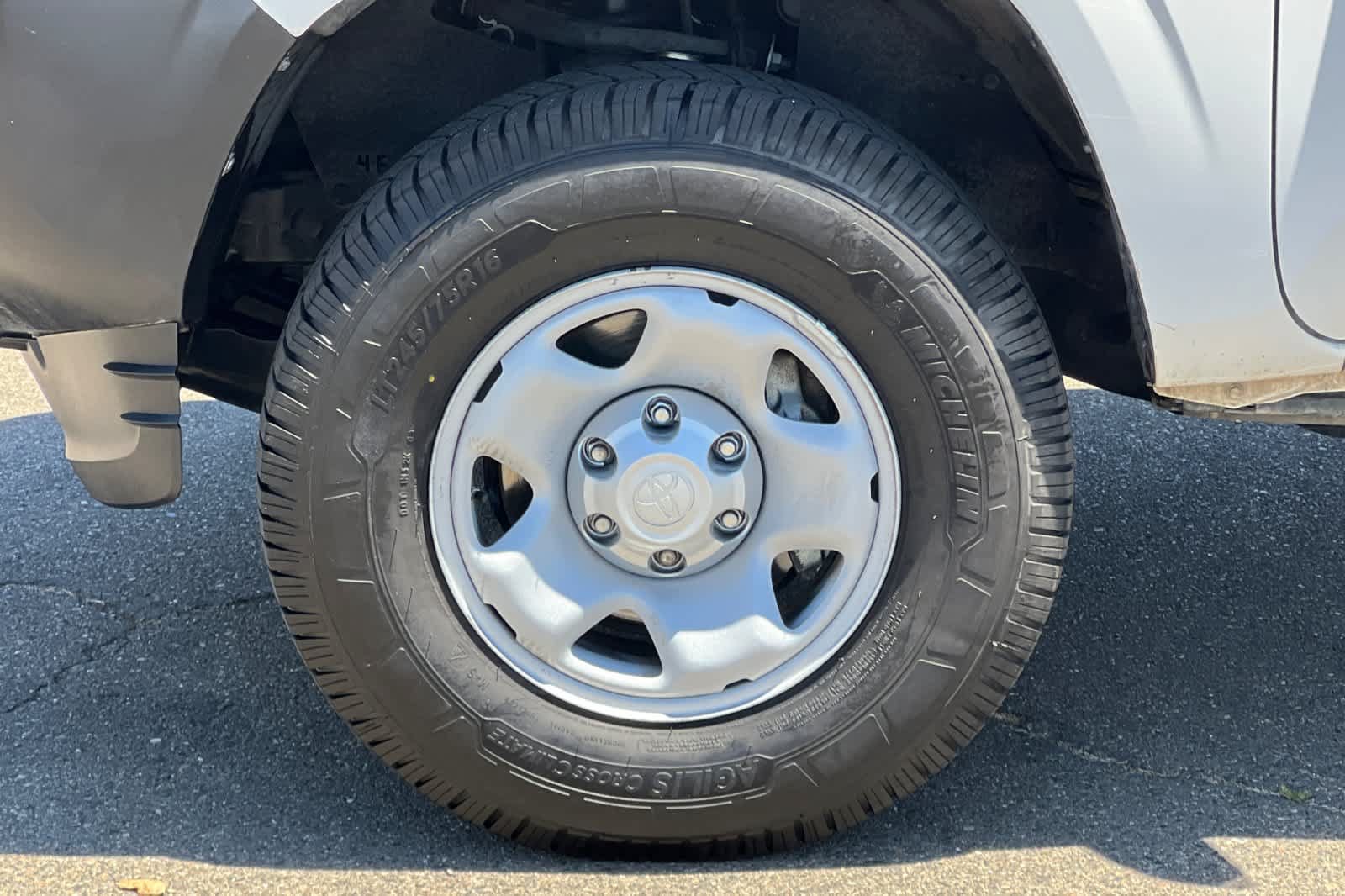 Used 2022 Toyota Tacoma SR RWD image 27