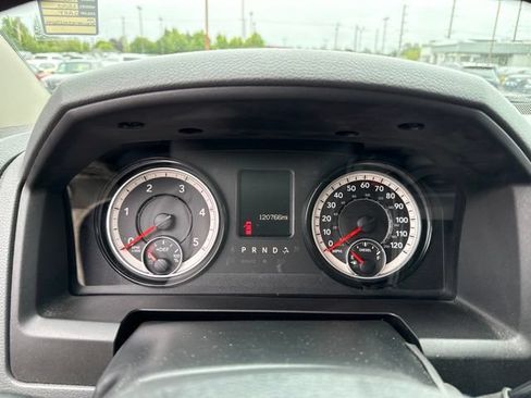Used 2018 RAM 2500 Tradesman w/ Chrome Appearance Group AWD/4WD image 7
