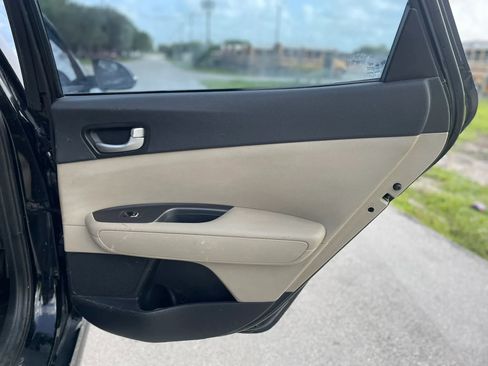 Used 2016 Kia Optima LX FWD image 30