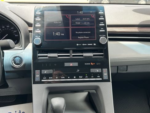 Used 2019 Toyota Avalon XLE w/ Moonroof Package FWD image 26