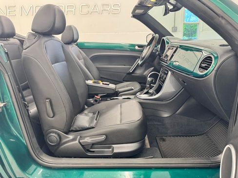 Used 2018 Volkswagen Beetle 2.0T SE FWD image 20