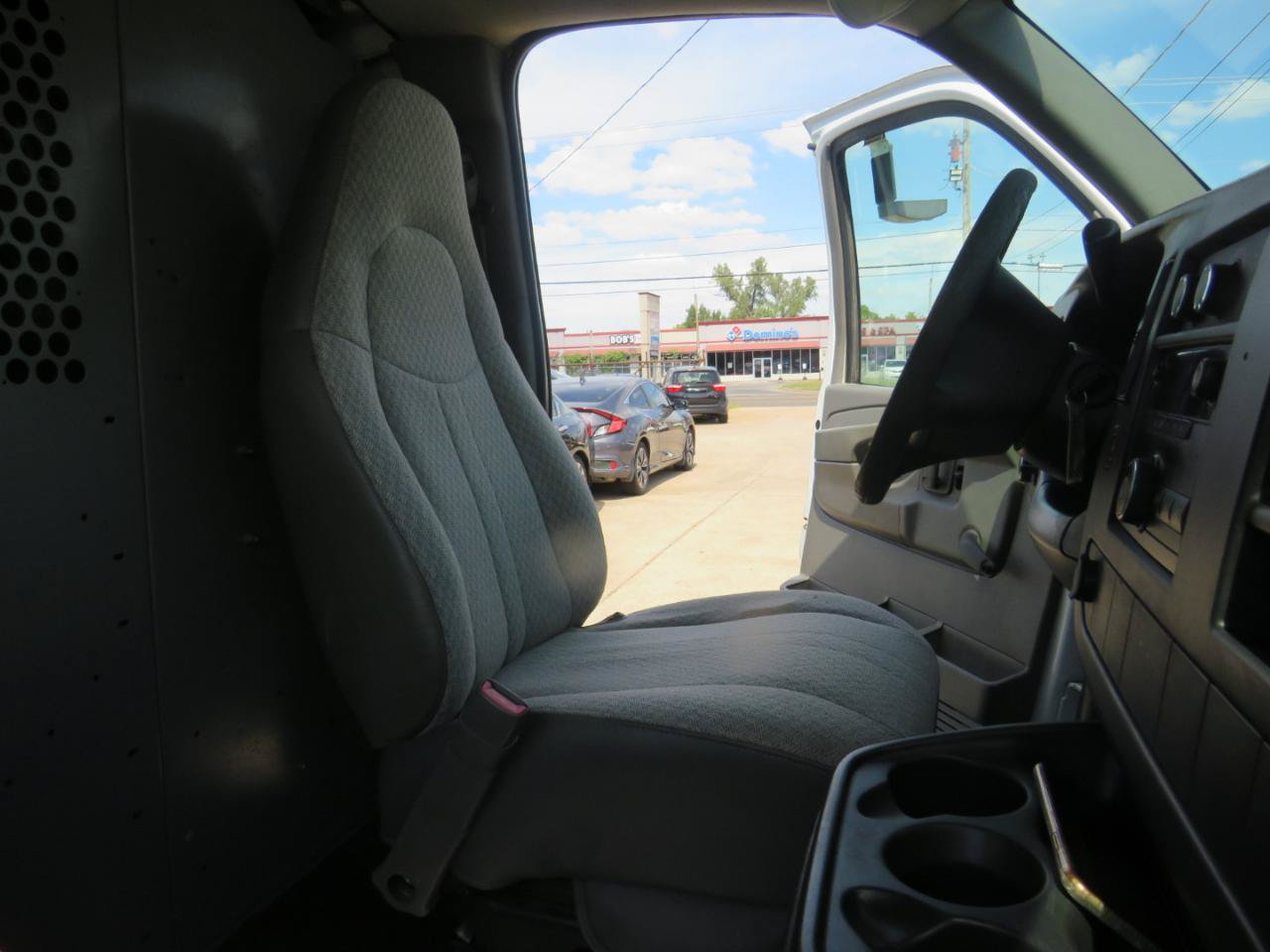 Used 2009 Chevrolet Express 2500 Extended RWD image 31