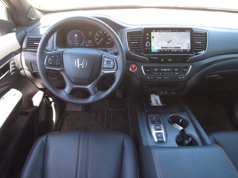 Used 2025 Honda Ridgeline TrailSport image 16