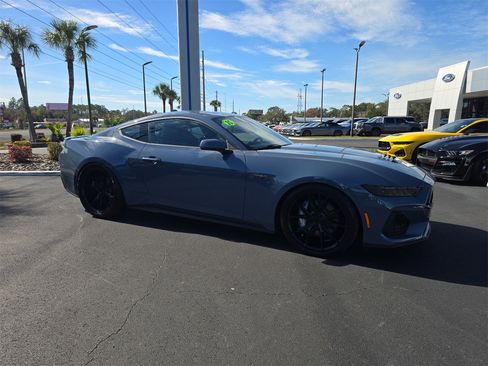 Used 2025 Ford Mustang GT Premium image 2