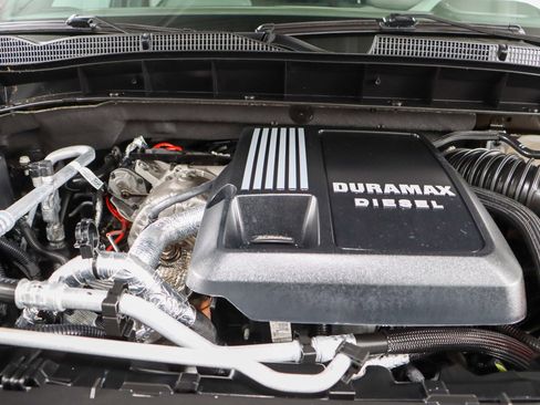 Used 2024 GMC Sierra 1500 SLT image 32