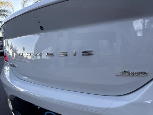 Used 2022 Genesis G70 2.0T image 37