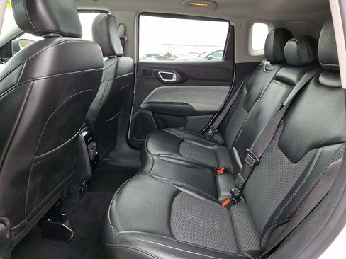 Used 2022 Jeep Compass Latitude w/ Sun and Sound Group image 10