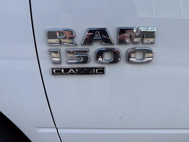 Used 2023 RAM 1500 Classic SLT AWD/4WD image 9