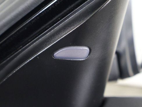 Used 2019 Nissan Rogue SV image 35