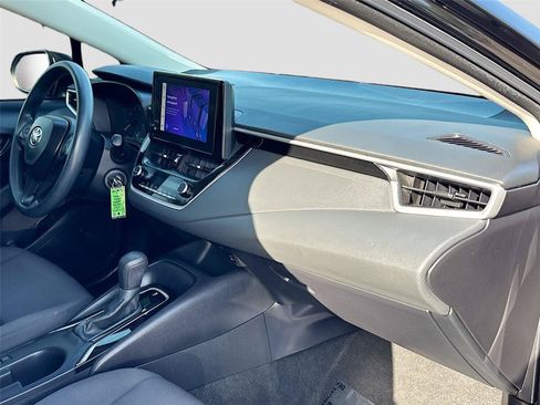 Used 2024 Toyota Corolla LE FWD image 27
