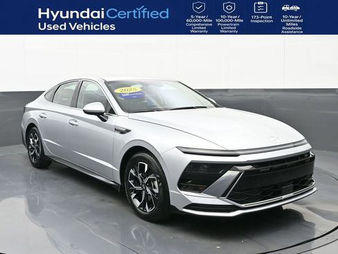Certified 2025 Hyundai Sonata SEL FWD image 1