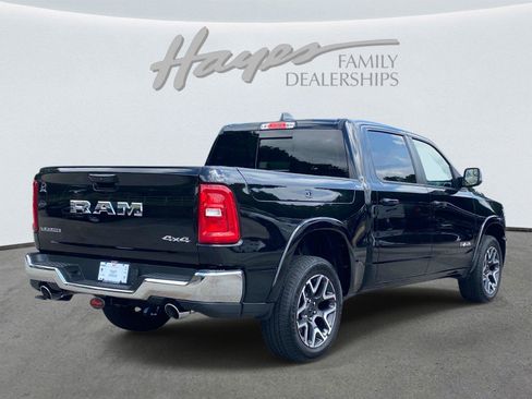 Used 2025 RAM 1500 Laramie AWD/4WD image 3