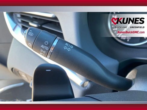 Used 2024 Buick Enclave Premium image 17