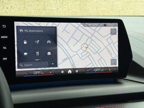 Used 2025 BMW M235i xDrive w/ Premium Package image 26